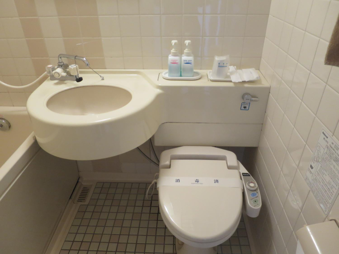 Bathroom 4, Hotel Heisei, Okazaki