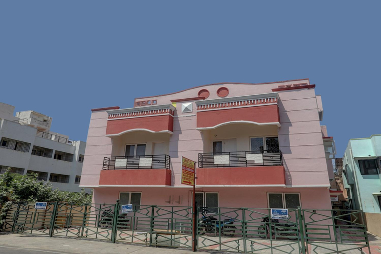 Entrance 1, Hotel O Tiara Grand, Kancheepuram