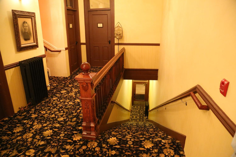 Facilities 5, Martin & Mason Hotel, Lawrence