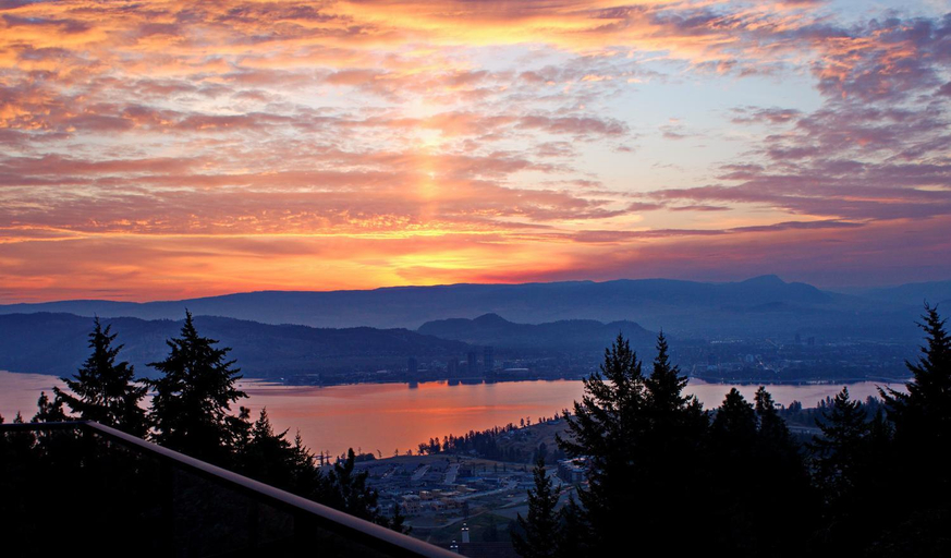 Others 3, Honeymoon Suite, Central Okanagan