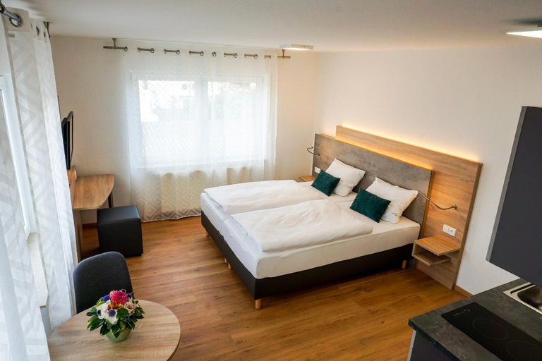 Others 4, SP-Appartements, Esslingen