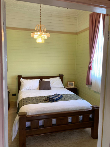 Others 5, Deepwater Bank BnB, Glen Innes Severn