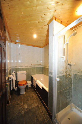 Bathroom 4, Craigard House Hotel, Argyll and Bute