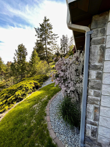 Others 2, Honeymoon Suite, Central Okanagan