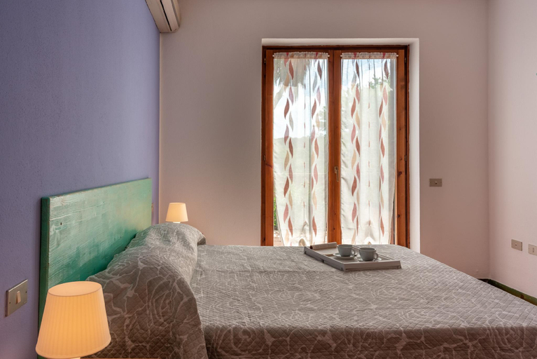 Bedroom 2, Glorious Residence Le Pavoncelle 1 Bedroom sleeps 4 child, Olbia-Tempio