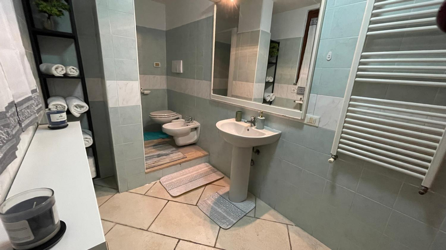 Bedroom 2, DeHomes - Relax & Business Apartments, Milano