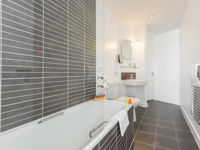 Bathroom 4, PREMIER SUITES Liverpool, Sefton
