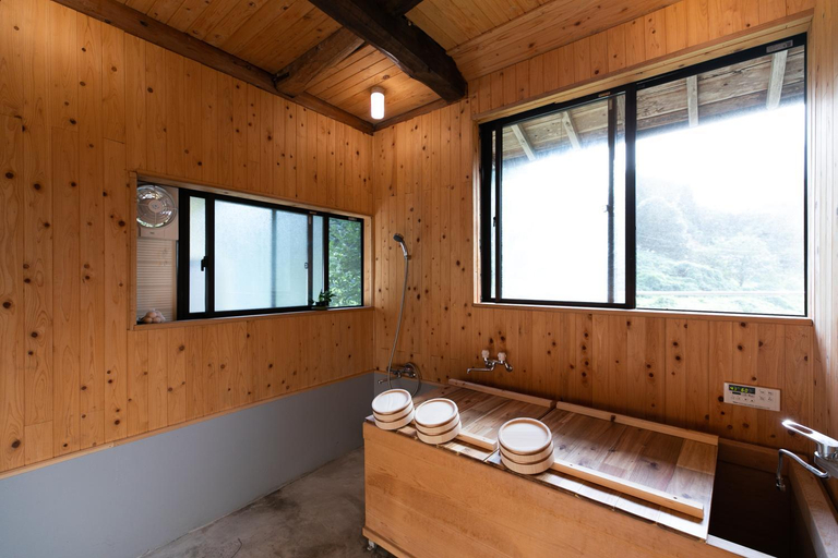 Bathroom 2, Kizuna Guesthouse, Kizugawa
