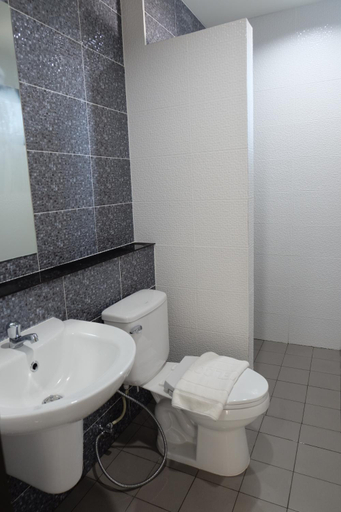 Bathroom, Dos S House, Phuket Island
