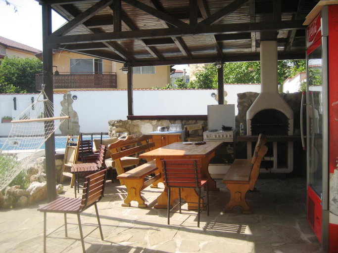 Food & Drinks 5, Guest House Yanita, Varna