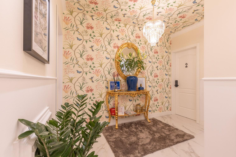 Others 4, CRYS: Rooms, Holiday, Business, Verona