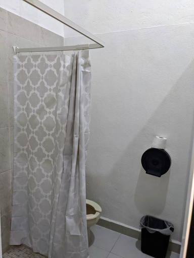 Bathroom 3, My Family In Monterrey - Hostel, Monterrey