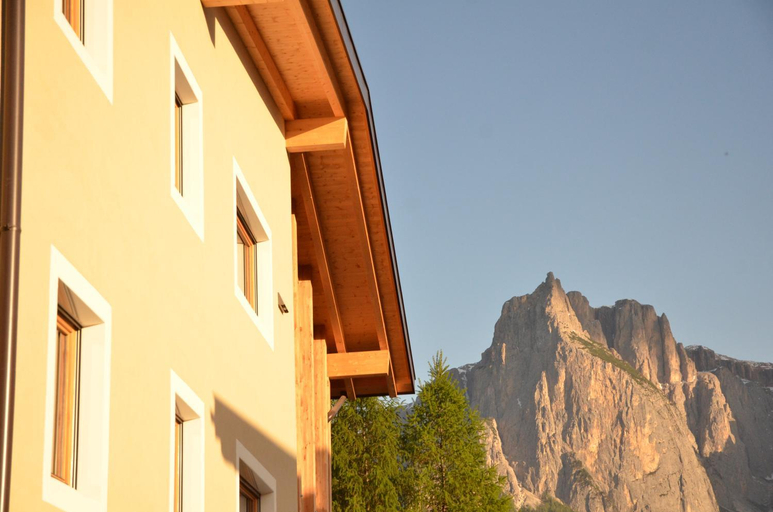 Others 5, Kastelart - Karbon, Bolzano