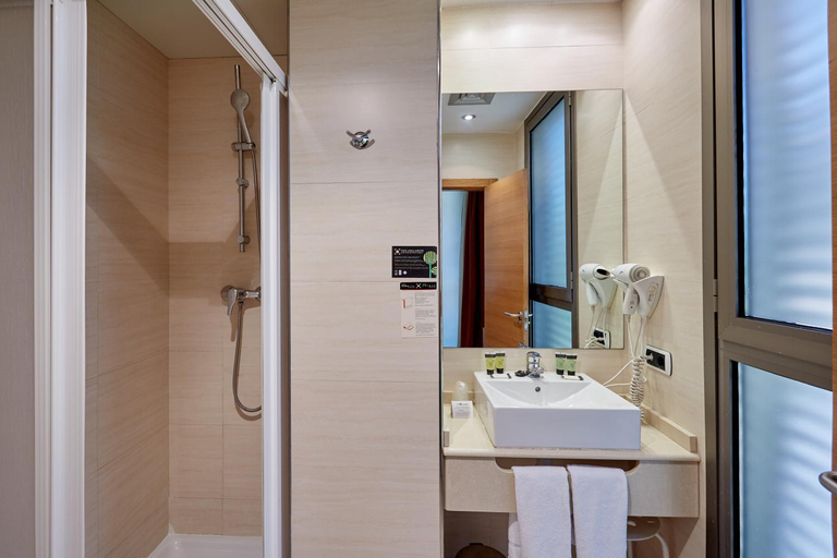 Bathroom 4, Doña Lola, Castellón