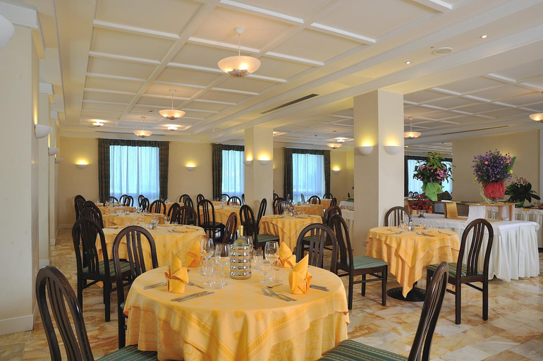 Food & Drinks 4, De France, Rimini