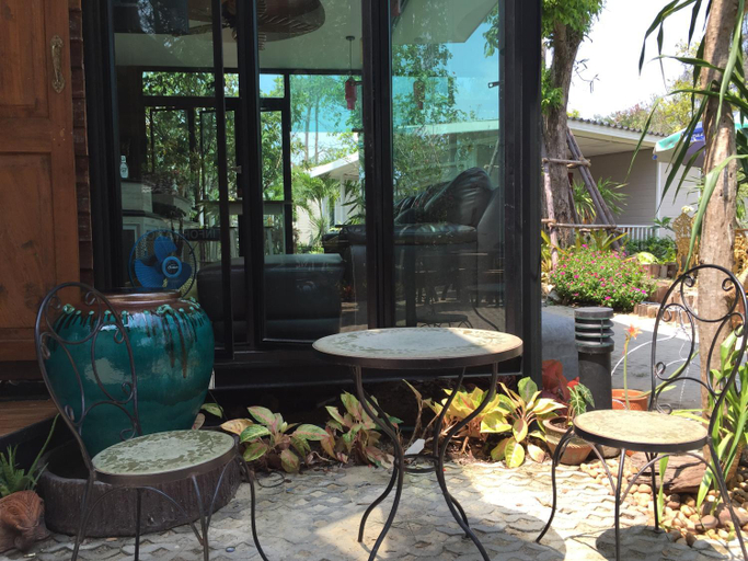 Public Area 2, Rayonghouse Resort, Muang Rayong