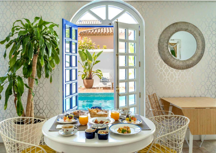 Food & Drinks, The Pearl - Marbella, Málaga