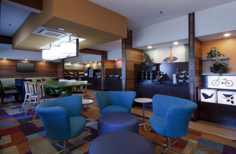 Food & Drinks 5, Wingate by Wyndham Gurnee, Lake