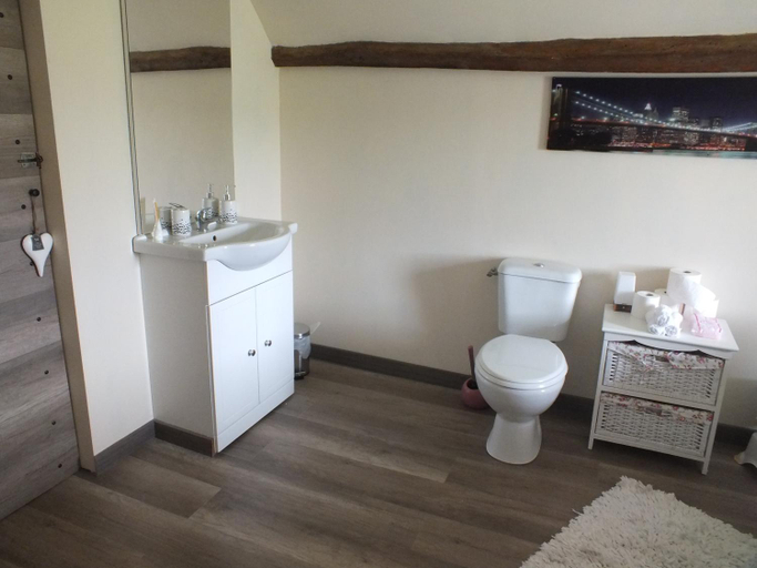 Bathroom 1, Country B&B, Dordogne