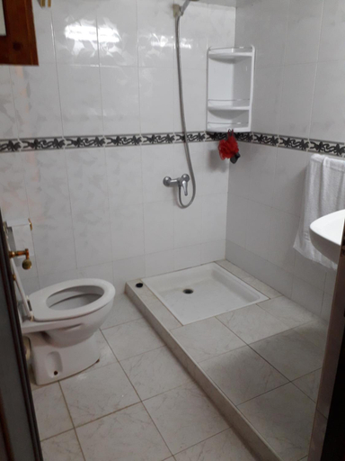 Bathroom 5, Appartement Moderne 3 Chambres, Zouagha-Moulay Yacoub