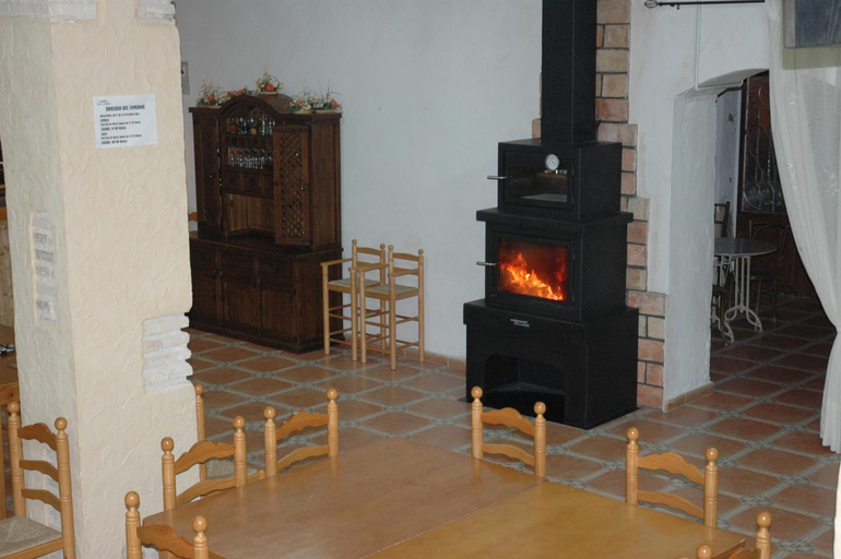 Others 4, Albergue Ull de Canals, Alicante