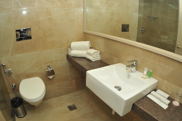 Bathroom 4, Royale Lalit, Jaipur