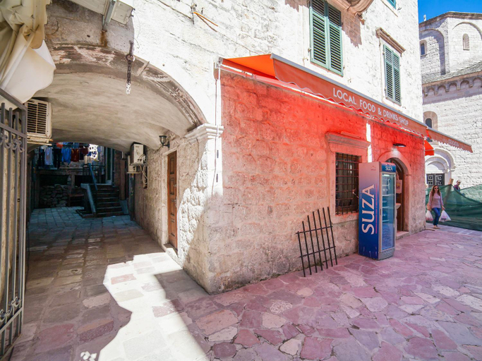 Exterior & Views 2, Nest Ozana