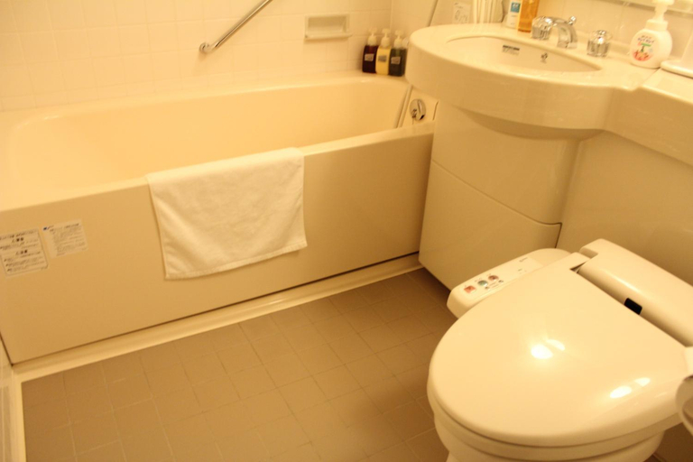 Bathroom 3, Hotel Saika, Fujisawa
