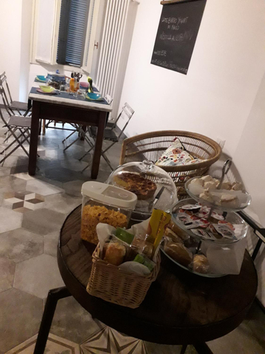 Others 5, B&B Castellani, Pavia
