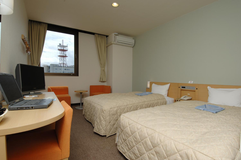 Bedroom 2, Hamada New Castle Hotel, Hamada