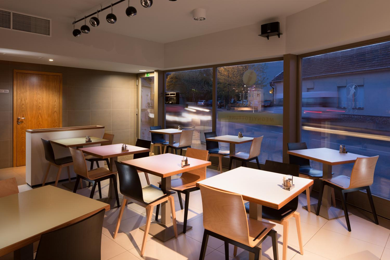 Food & Drinks 5, Fekete Sas Motel, Esztergom
