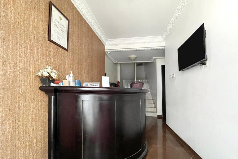 Public Area 3, Urbanview Hotel Sultan Palace Malang by RedDoorz, Malang
