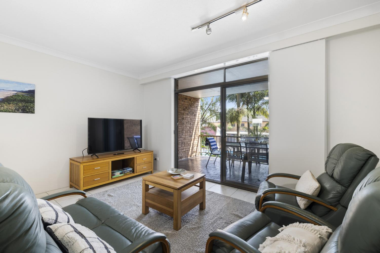 Others 3, Beachside, Coffs Harbour - Pt A
