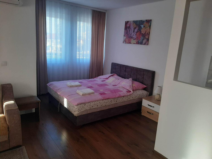 Others 2, Apartmani Centar, Sjenica