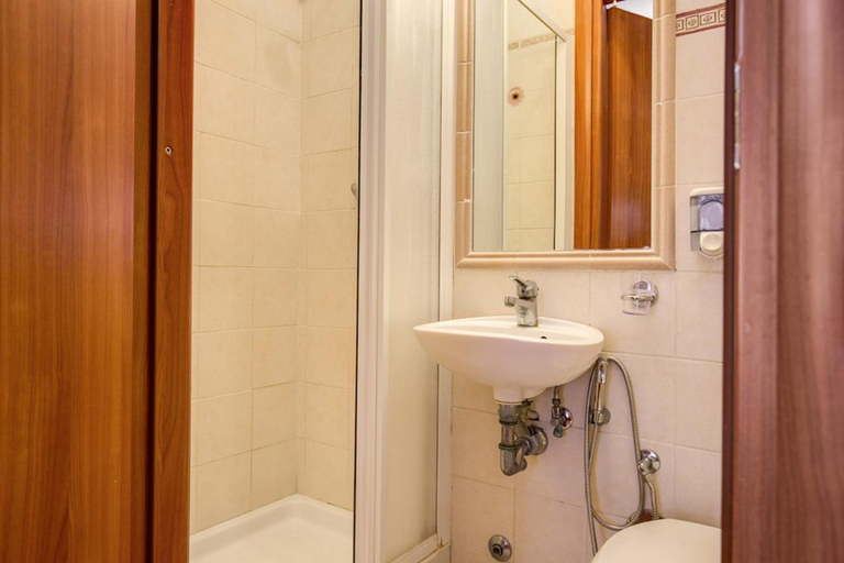 Bathroom 4, B&B Giovy, Rome