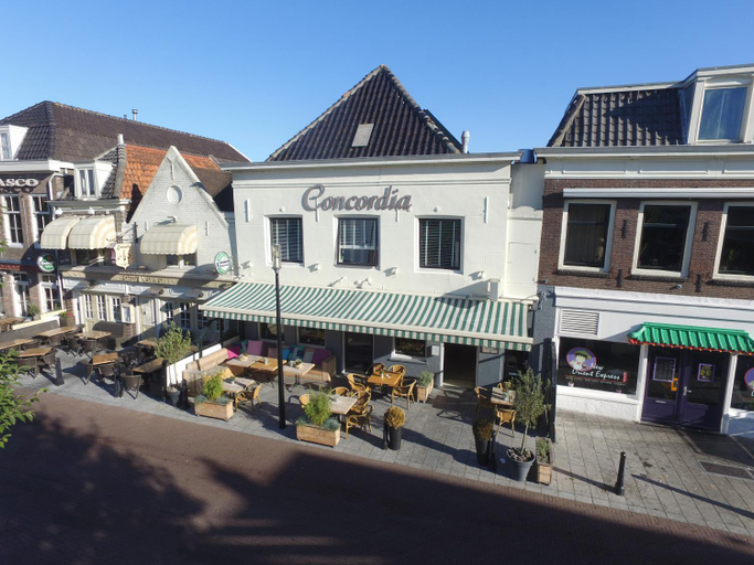 Others 5, Hostel 45, Purmerend