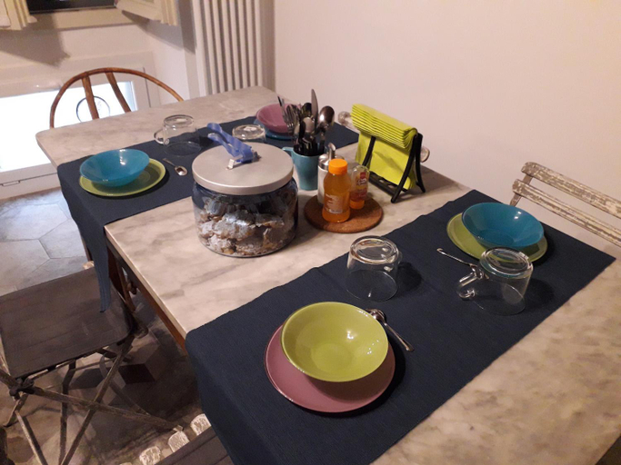Others 4, B&B Castellani, Pavia