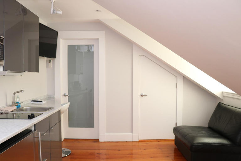 Others 2, Downtown Beacon Hill, Convenient, Comfy Studio #14, Boston