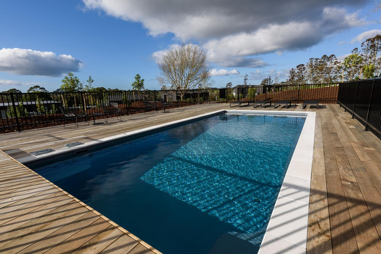 Sport & Beauty 5, Plume Villas, Rodney