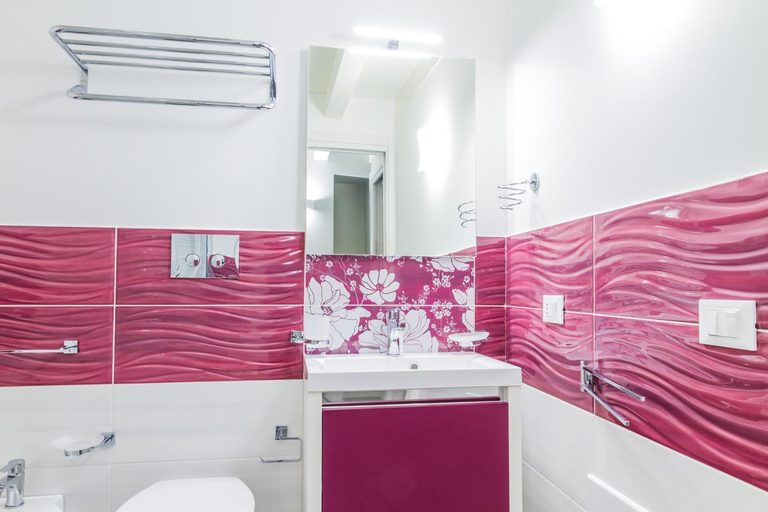 Bathroom 3, Suite Bordonaro Apartments, Palermo