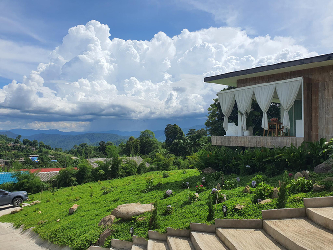 Exterior & Views 21