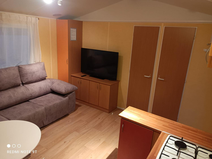Shared lounge/TV area 5, Bungalows Buda Beach, Cádiz