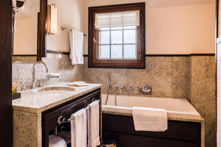 Bathroom 5, Auberge du Bois Prin, Haute-Savoie