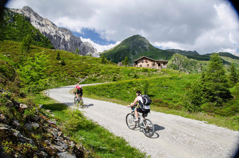 Others 5, Tillga Gluck - 4 stars, Lienz