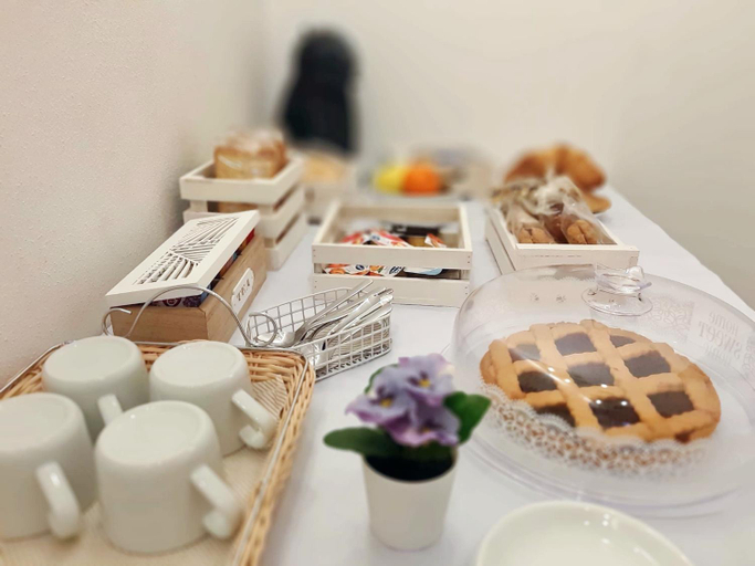 Food & Drinks 5, A due passi da, Genova