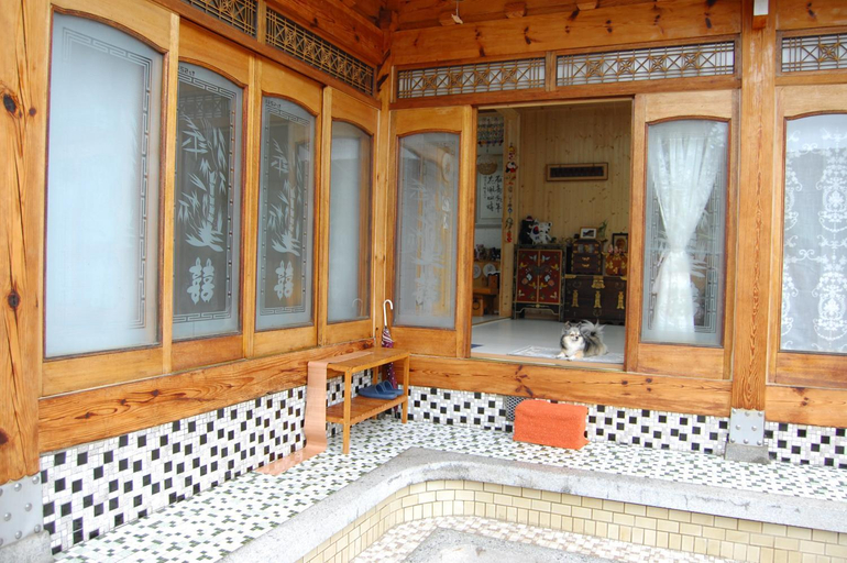 Bathroom 5, Shine Wolyeong, Andong