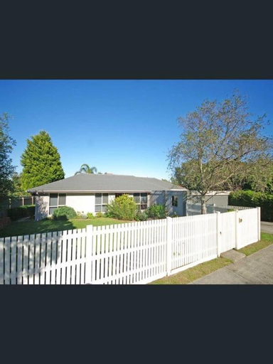 Exterior & Views, ravenhill house, Casey - Hallam