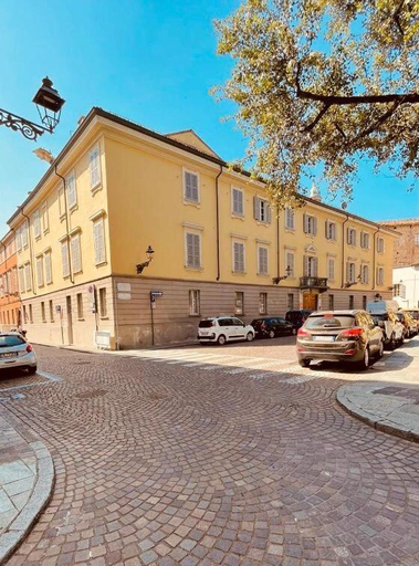 Others 2, Palazzo Borgocolonne Apartments - Manu Maison, Parma