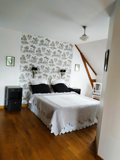 Others 5, La loge, Cher