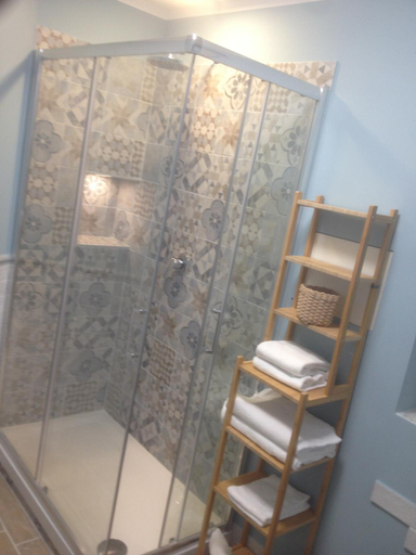 Bathroom 3, B&B BINARIO 39, Napoli